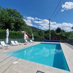 Appartement Bord De Avec Piscine N2e, Laffrey