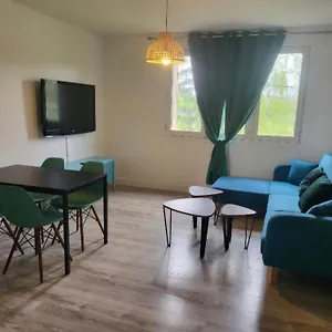 Appartement F3 2 1 Avec 1 Lit Simple Et 1 Avec 2 Lits Doubles, Clermont-Ferrand